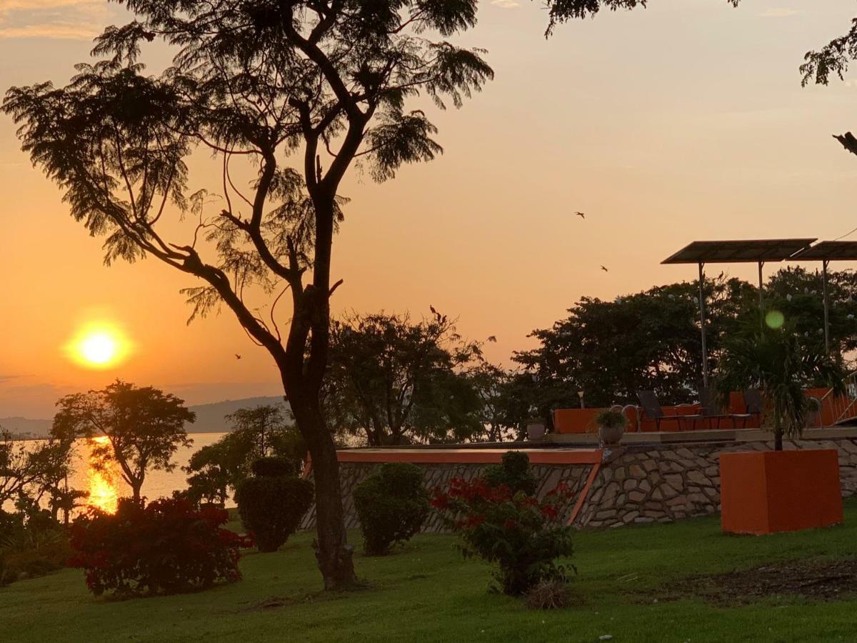 Villa Samuka Island Retreat Jinja Esterno foto
