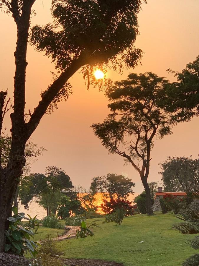 Villa Samuka Island Retreat Jinja Esterno foto
